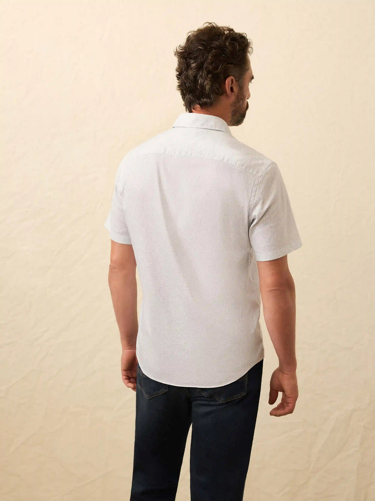 Short-Sleeve Movement™ Monterey Shirt - Ivory Sky Rainforest