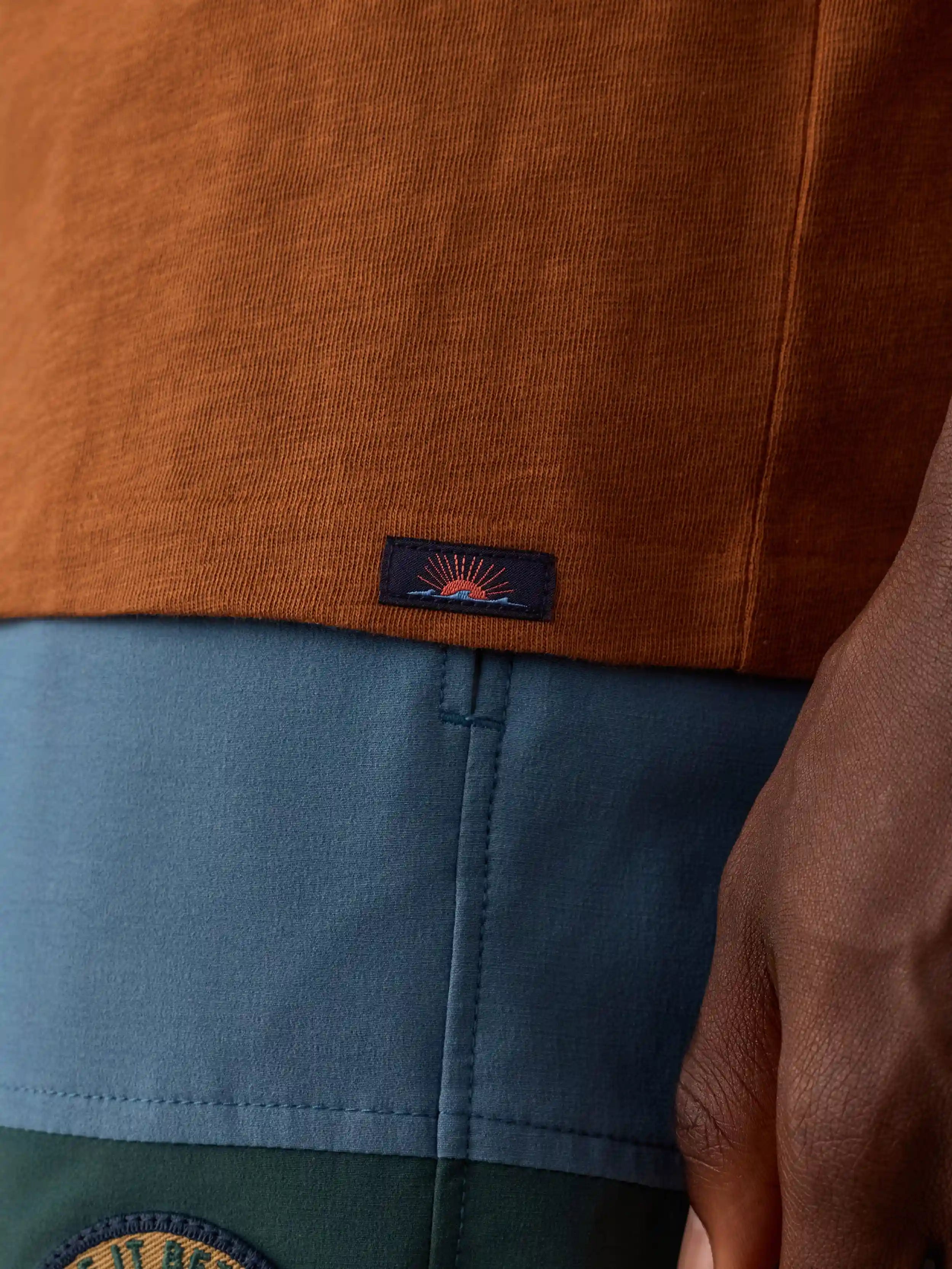 Faherty x Parks Project Chihuahuan Desert Short-Sleeve Sunwashed Regenerative Tee - Copper Red