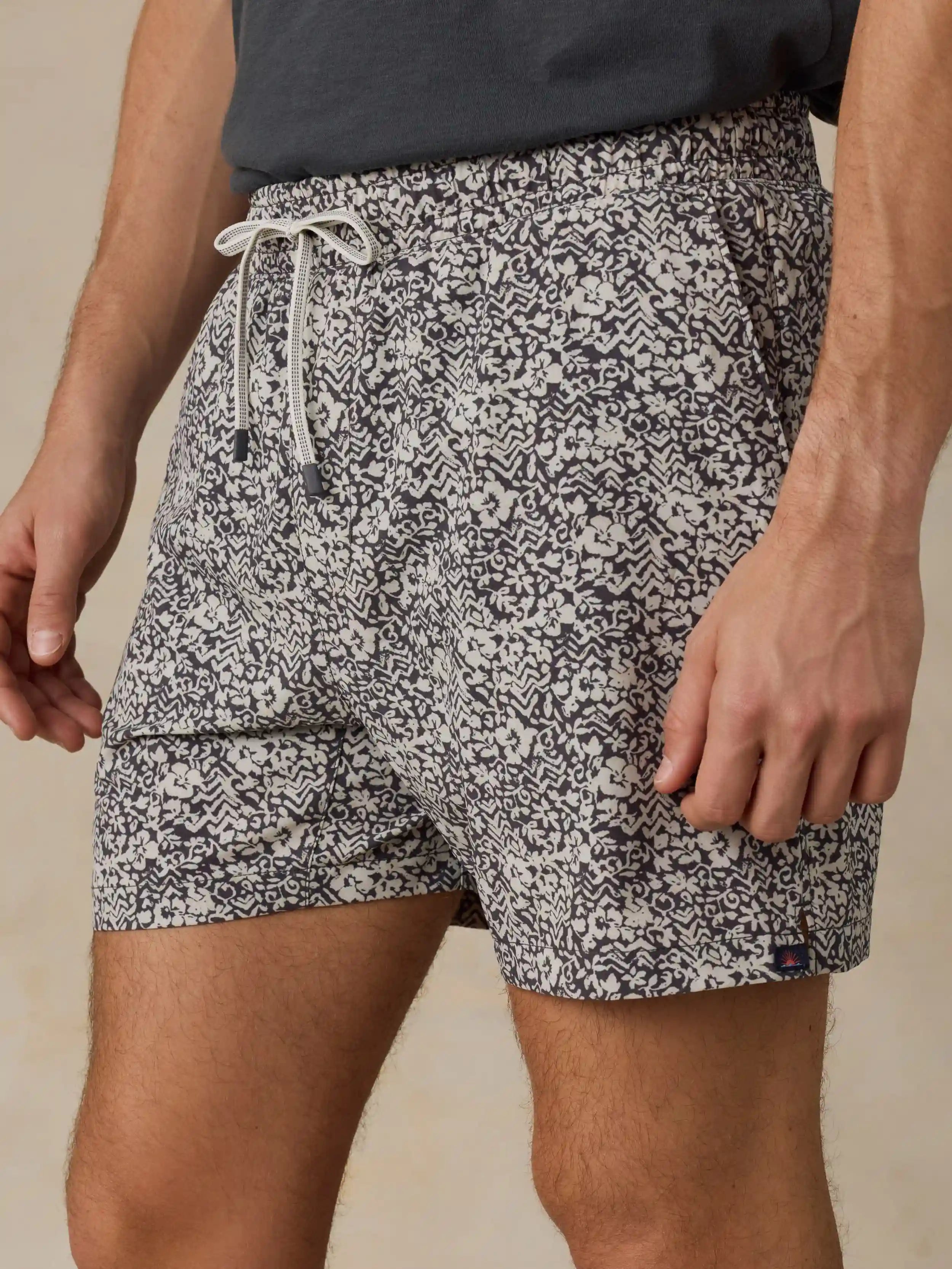 Shorelite Trunk (5") - Washed Black Hilo Floral