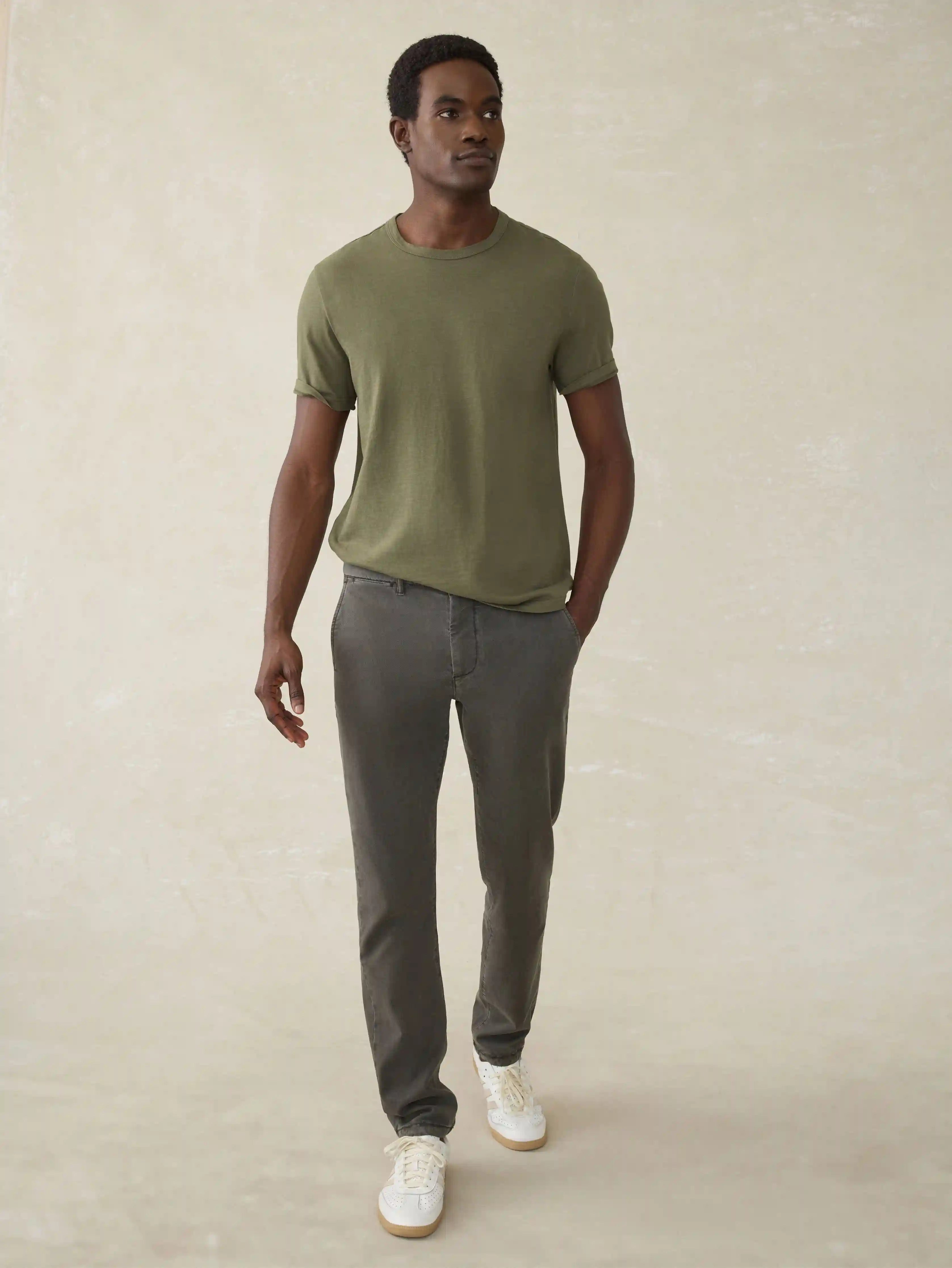 Coastline Chino - Faded Black